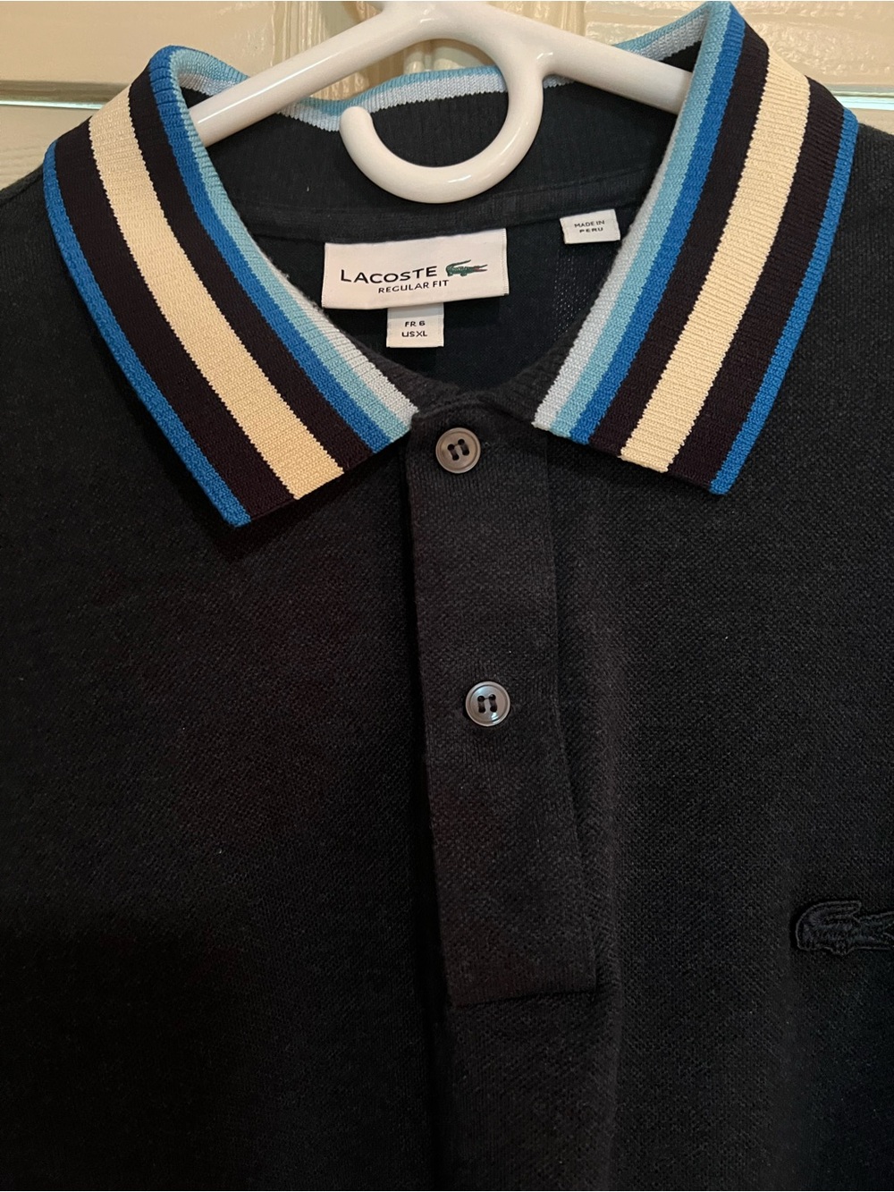 Lacoste Men’s Black Polo Shirt with Blue & Cream Stripe Collar Size 6 long sleev